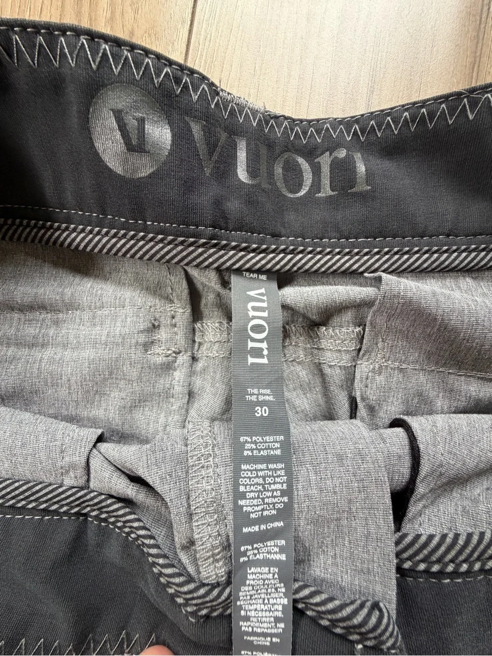 Vuori Aim 8” Men's Gray Performance Stretch Shorts Sz 30